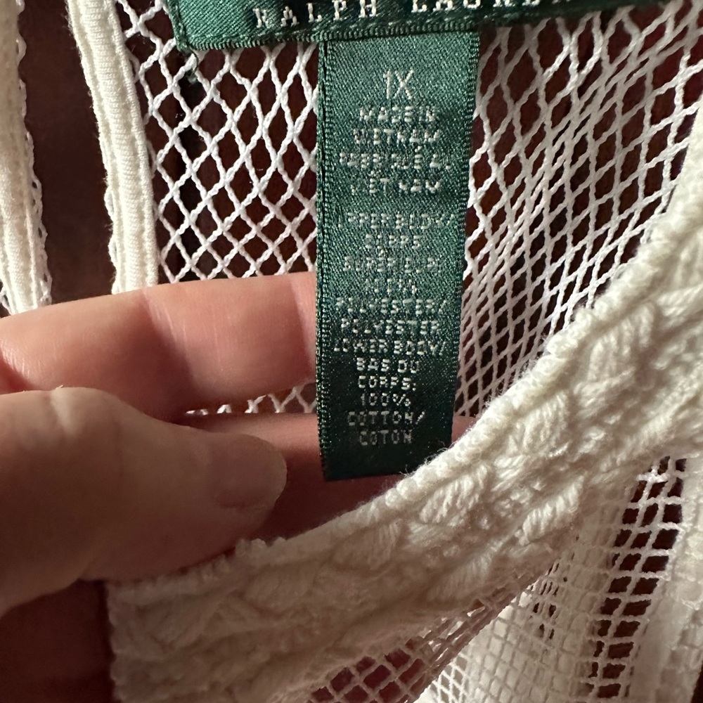 Ralph Lauren crochet tank top size 1x . Stunning details. Off white . Tried on. - Picture 3 of 6